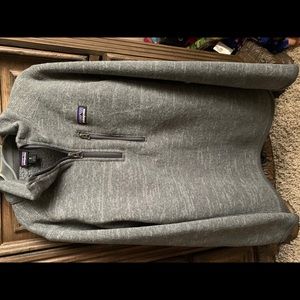 Patagonia youth pullover. Size 10. Medium